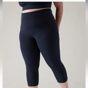 ATHLETA Elation Capri Leggings (Size 3X) (Color: Navy Blue) Cropped Mid Rise